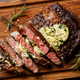 Image for article titled The 3-3-2-2 method is a butcher's trick for perfectly seared steaks